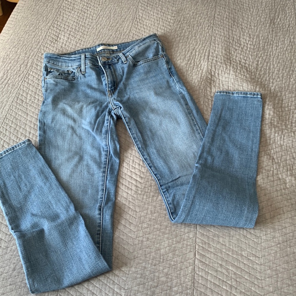 Levis 711 jeans